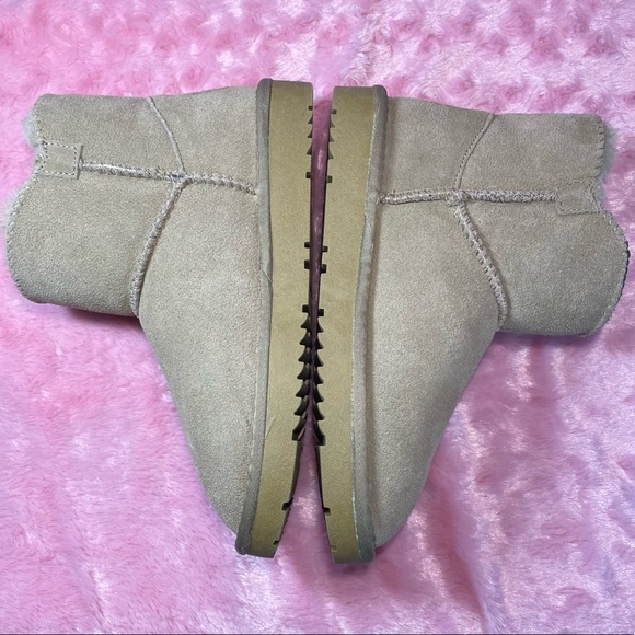 EBV Australia Shearling Boots - Picture 8 of 13